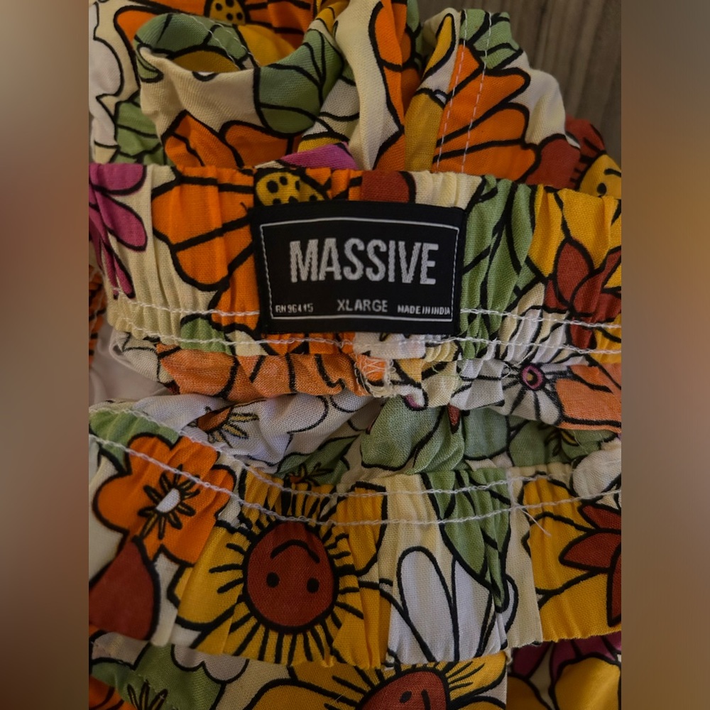 Fun patterned linen shorts - Picture 3 of 3
